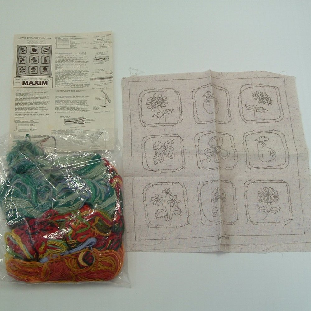 VTG crewel embroidery kit sign of spring pillow